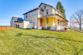 3 Mi to Dtwn Charming Farmhouse in Mount Joy!